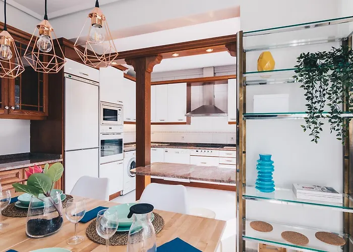 Zumalakarregi By People Bilbau