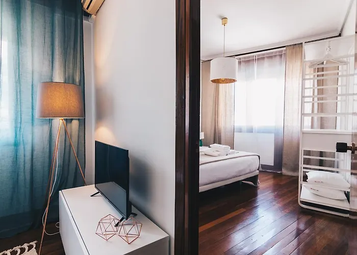 Zumalakarregi By People Bilbau